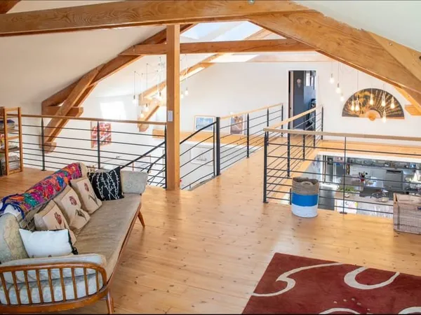 Maison 6 pièces 322 m²