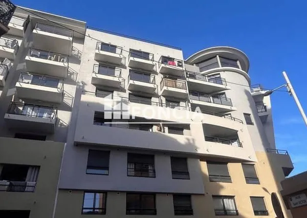 CANNES 300M de la Croisette 3P VENDU libre fin JUILLET parking ss