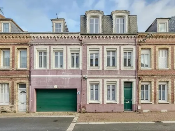 Maison 11 pièces 238 m²