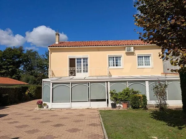 Maison 5 pièces 160 m²