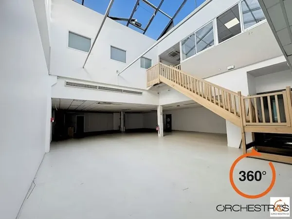 Local d'activité 805 m²