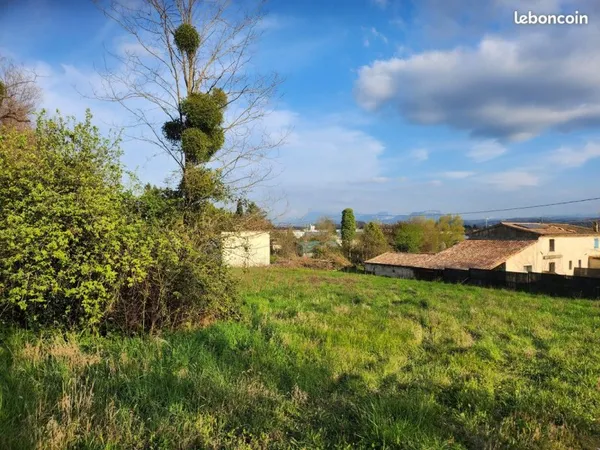 ALLEX (26400) - Terrain Constructible de 1 600m2 (libre constructeur et poss. 2 maisons)