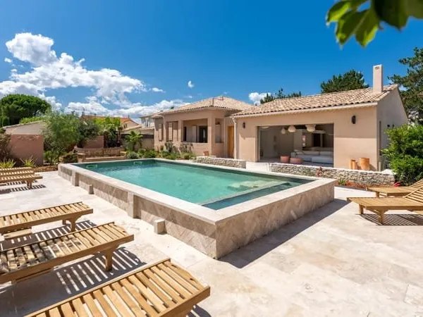 Maison 4 pièces 230 m²