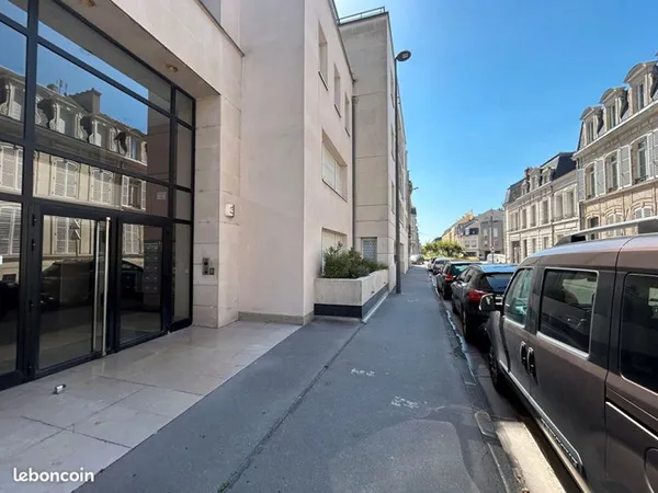 Parking/box REIMS