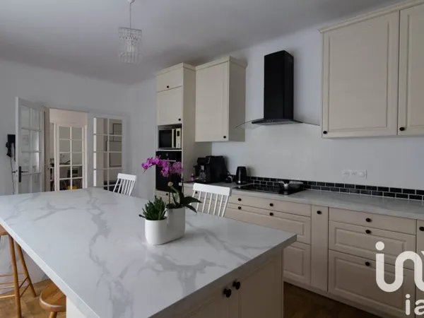 Maison 6 pièces 151 m²