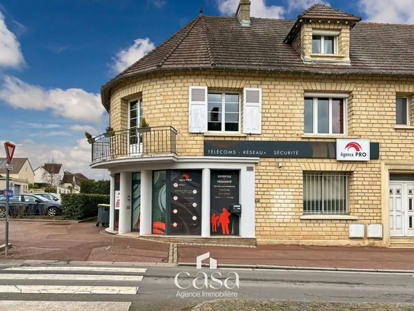 Local commercial 1 pièce 130 m²
