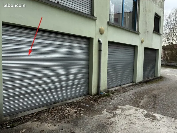 Entrepôt avec garage 120m2