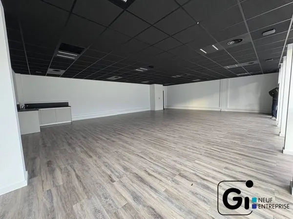 Local professionnel 106 m²