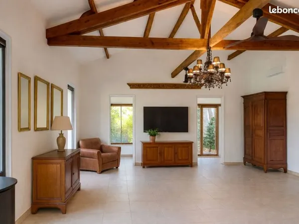 Rare à Mougins Pibonson - Maison 197 m² + studio sur 1583 m² piscinable