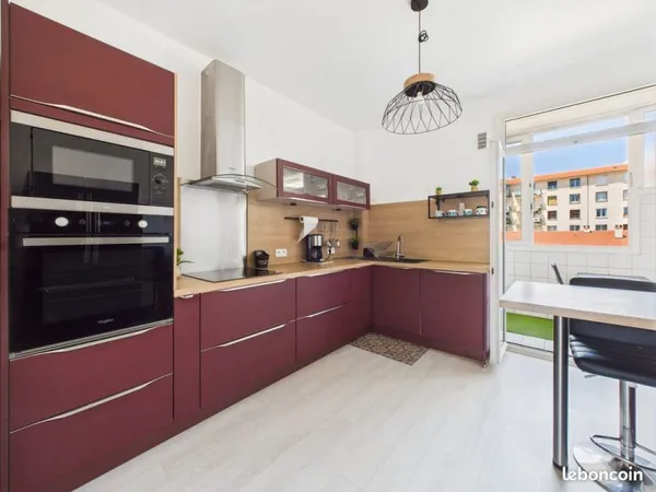 Appartement 4 pièces 93 m²