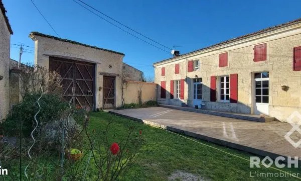 Maison 9 pièces 271 m²