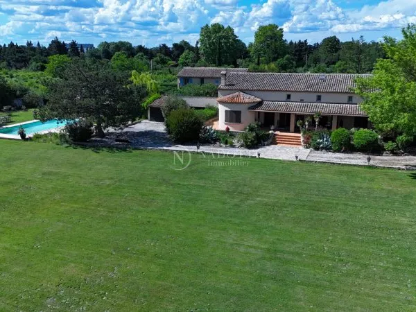 Maison 8 pièces 282 m²