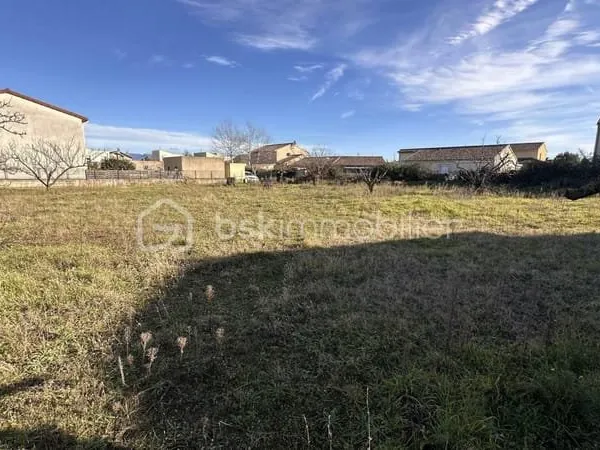 BOURG LES VALENCE - Terrain viabilisé 520 m²