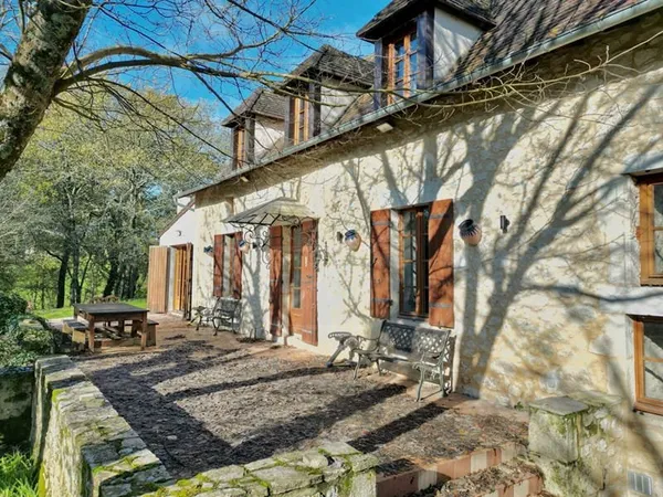 Grande maison périgourdine entièrement rénovée