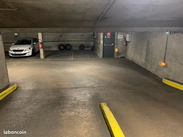 Stationnement Location Pantin   80€