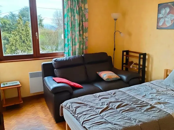 Chambre meublee