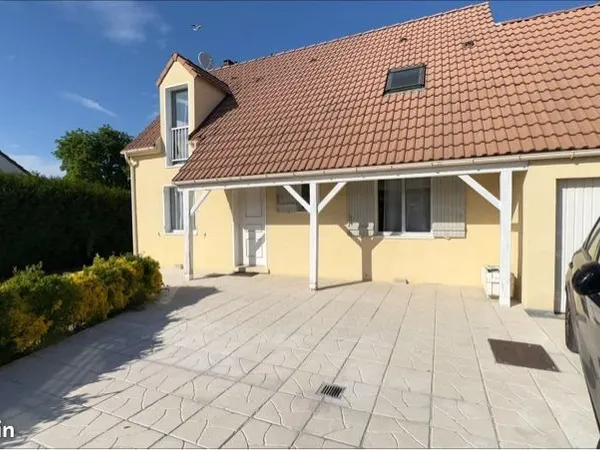 Maison 5 pièces | 105 m² | Jardin 878 m² | Garage | 4 stationnements