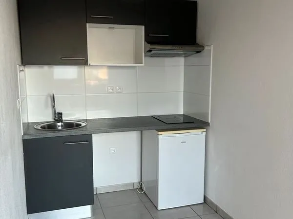 Loue t1 castanet non meuble