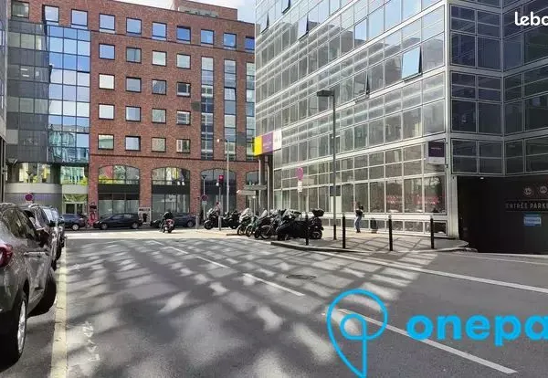 Parking/box 12 m² NANTERRE