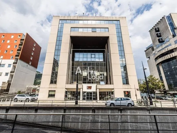 Bureaux 100 m²