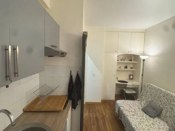 Studio 1 pièce 13 m²