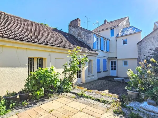 Maison Marines 7 pièces 156m2