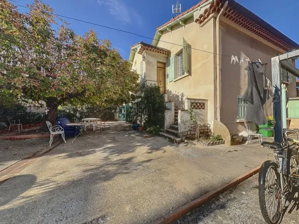 Immeuble 8 pièces 162 m²
