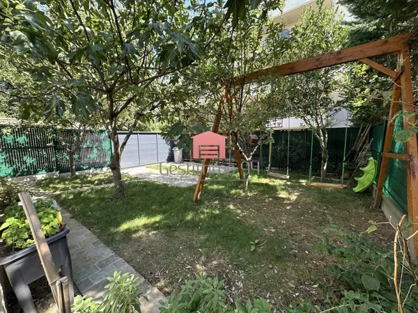 Maison 8 pièces 237 m²