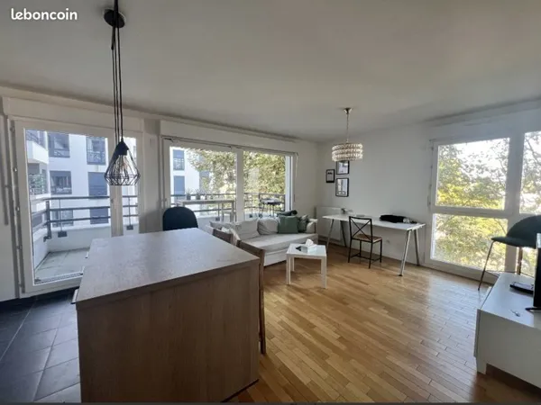 Location appartement meublé de 78m² à Colombes