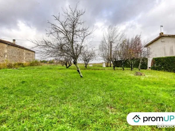 Terrain 834 m² Boutiers-Saint-Trojan