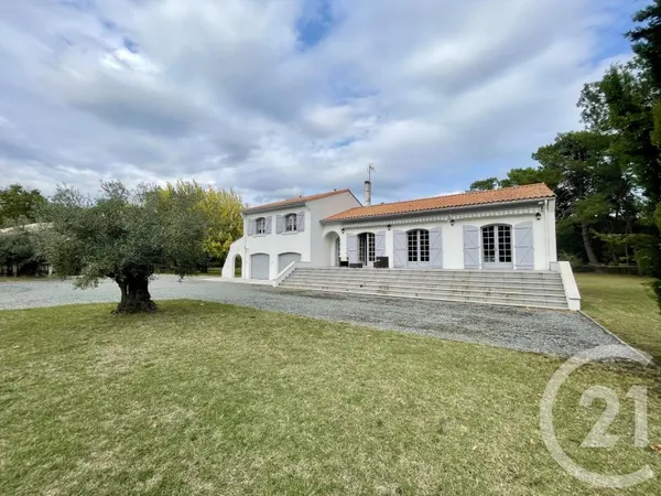 Maison 8 pièces 220 m²