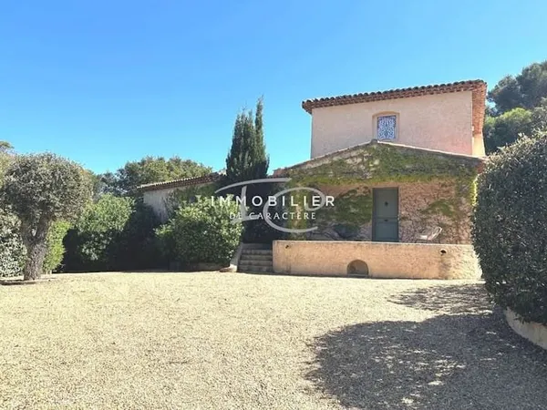 Maison 6 pièces 231 m²