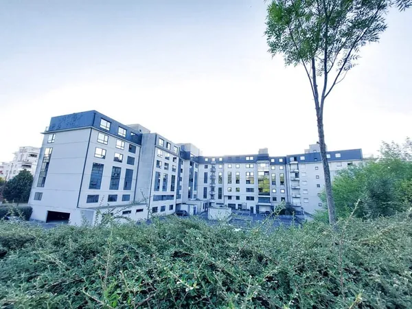 A LOUER STUDIO QUARTIER DE BOURRAN