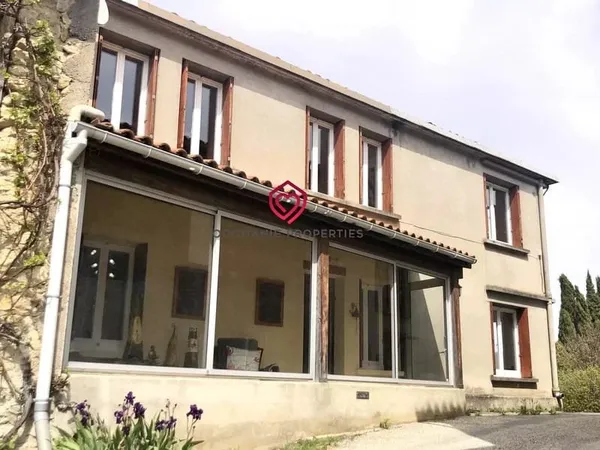 Maison de village avec terrain non attenant