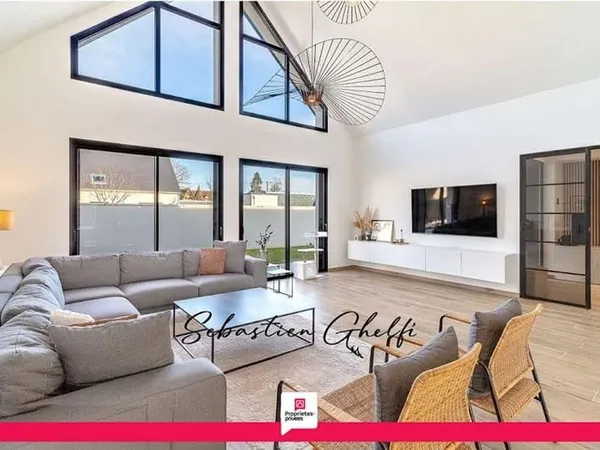 Maison 8 pièces 183 m²