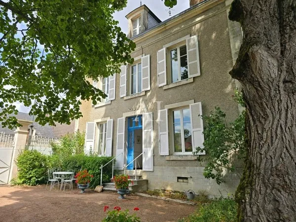 CONFORTABLE MAISON BOURGEOISE