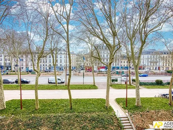 Versailles Notre-Dame - Avenue de Saint-Cloud Appartement 2/3 pièces - 67 m² 2 éme étage avec grenie