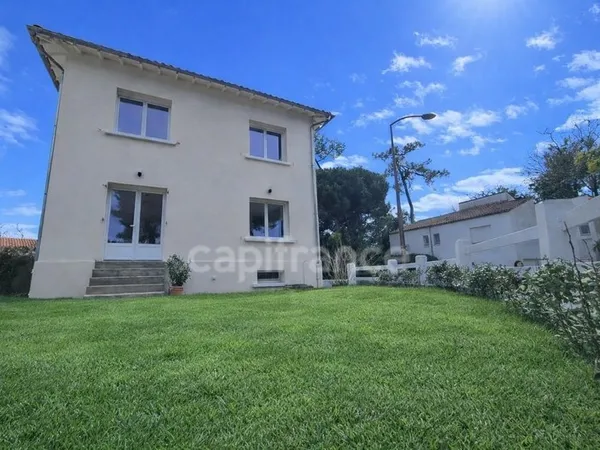 Maison à vendre 4 pièces ROYAN (17) - Quartier du parc - Grand Garage