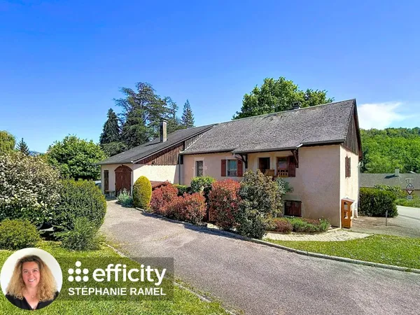 Maison 9 pièces 233 m²