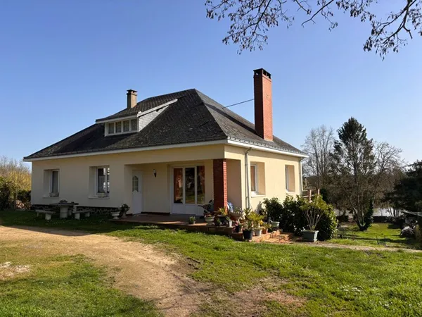 Charmante Maison à Luché-Pringé (entre La Flèche et Le Lude)