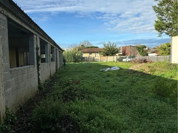 Terrain constructible BEGLES 815m2