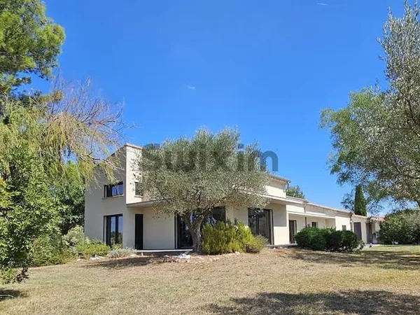 Propriété 16 pièces 370 m²