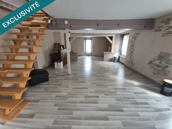 Charmant duplex avec 2 garages et terrasse couverte !