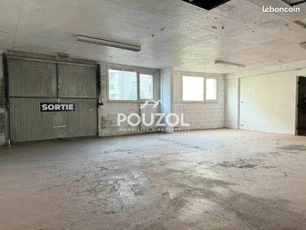 LOCAL D'ACTIVITE 207 m² CLERMONT FERRAND