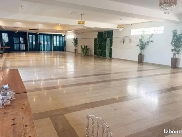 Café/Hôtel/Restaurant 1 120 m²