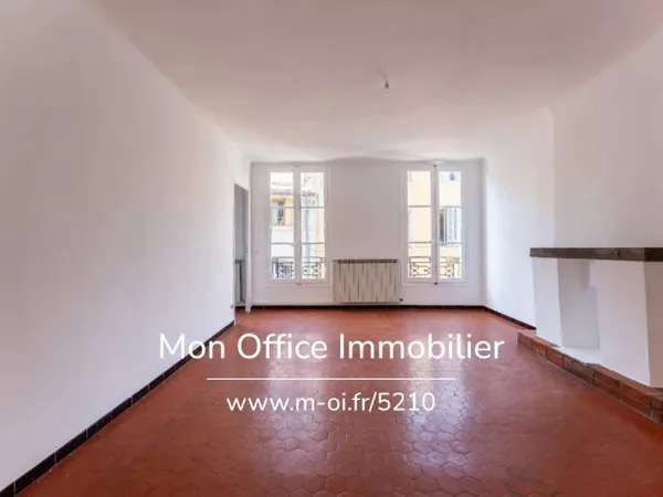 Référence : 5210-MAC - Appartement 3 pièces à vendre dans le centre-ville d'Aix-en-Provence