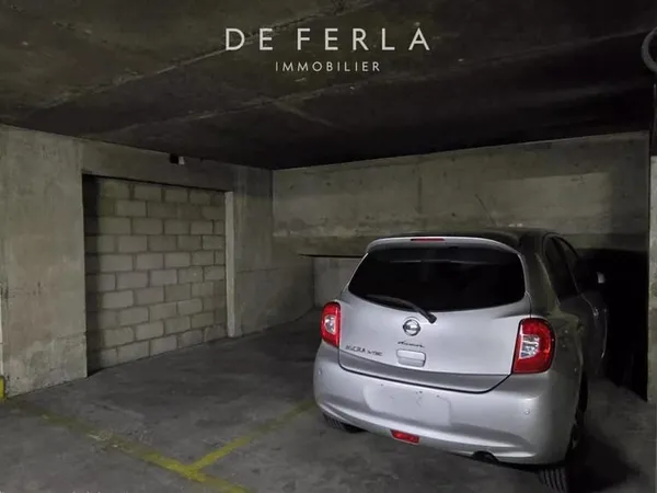 Double place de parking : Notre-Dame-des-Champs