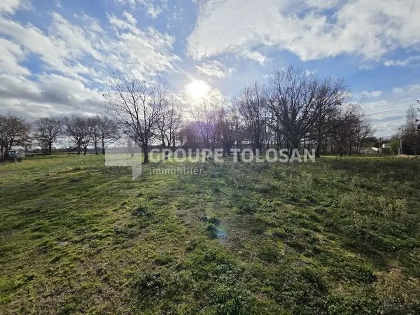 Terrain 11000 m²