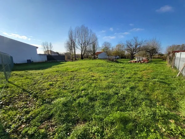 Terrain de 1454m² à Ardillières