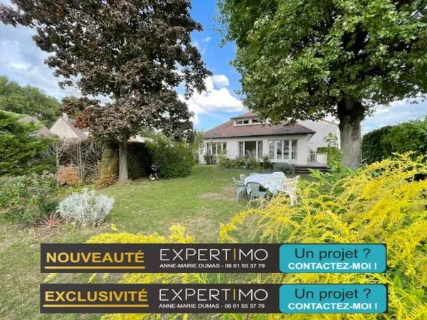 Maison de plain-pied 8 pièces 194 m²